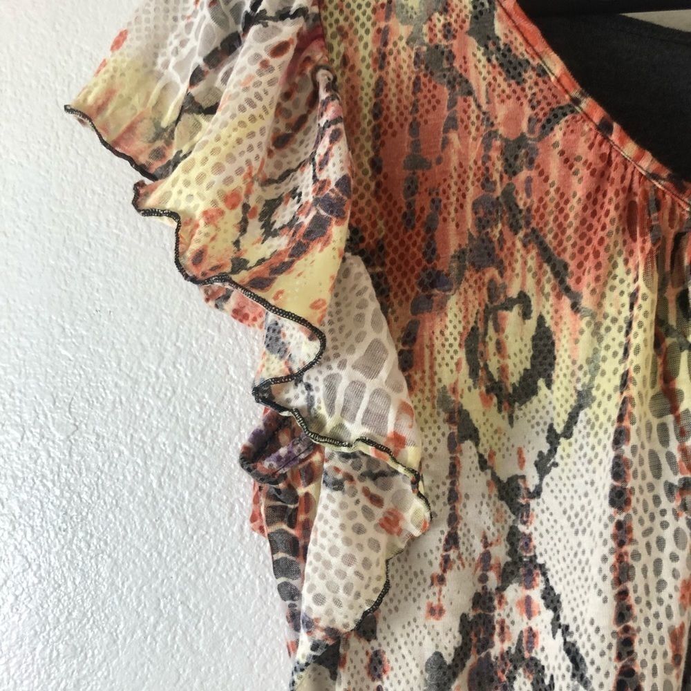 Love Rocks Ruffle Sleeves open back size L - Picture 4 of 6